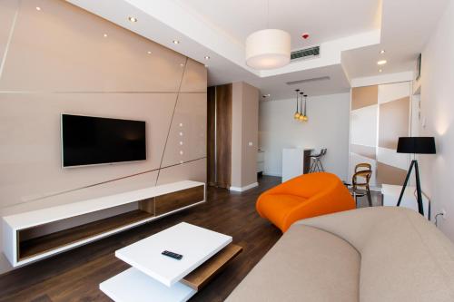 Perla Luxury - image 8