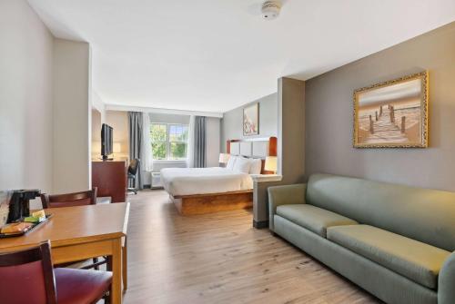 Ramada by Wyndham Saco/Old Orchard Beach Area - image 20