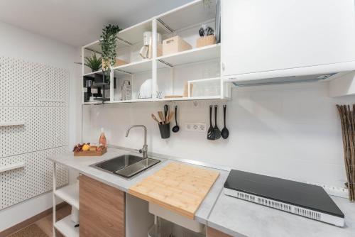 One-Bedroom Apartment image 10