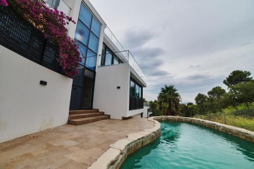 Úszómedence, VILLA MODERNA WELCS EMP-097- con piscina in Llansa
