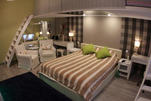 Apartment Mokhovaya 30 with Sauna - image 3