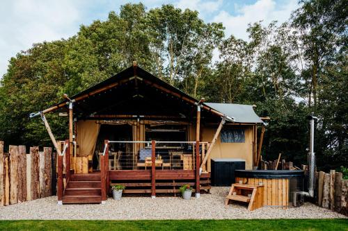 Fibden Farm Glamping - Luxury Safari Lodge