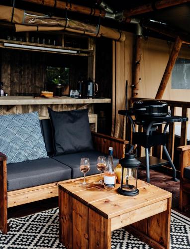 Fibden Farm Glamping - Luxury Safari Lodge