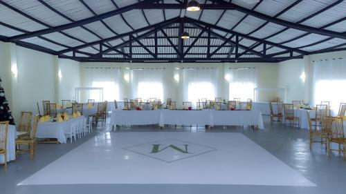 Банкетний зал, Mahafaly Hotel & Resort  in Antsirabe