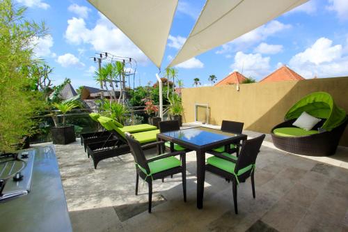 One-Bedroom Apartment with Private Pool  image 10