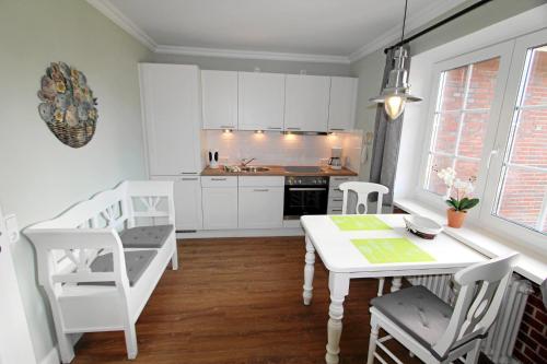 Apartment with Terrace image 10