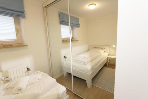 Apartment with Terrace image 10