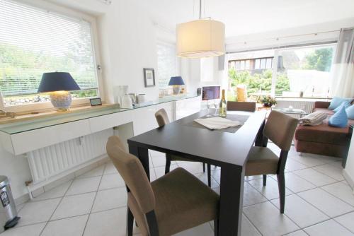Apartment with Terrace image 2