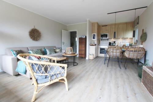 Moin August - Osetal 10, App 1