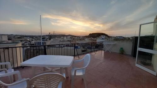 Sunset Suite, Виктория (фото 2)