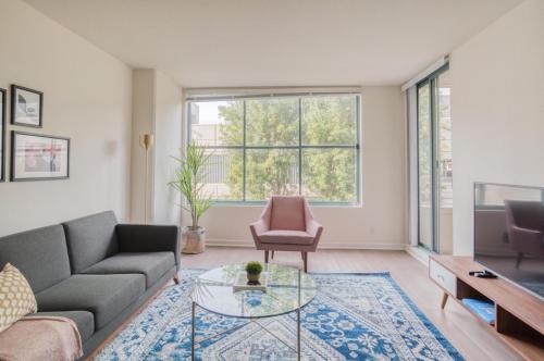 South Beach 1br w on-site shops restaurants SFO-1659 South Beach 1br w on-site shops restaurants SFO-1659