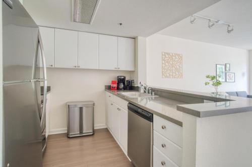 South Beach 1br w on-site shops restaurants SFO-1659 South Beach 1br w on-site shops restaurants SFO-1659