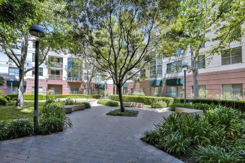 South Beach 1br w on-site shops restaurants SFO-1659 South Beach 1br w on-site shops restaurants SFO-1659