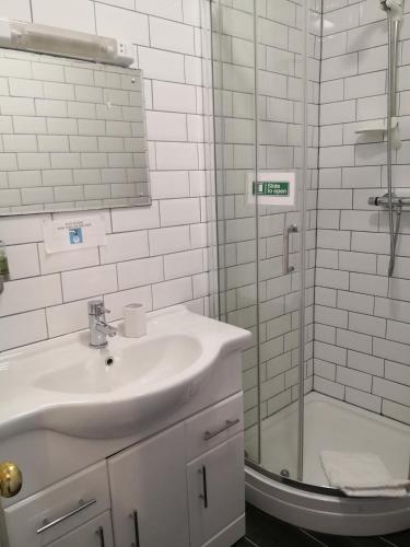Ashgrove House - image 7