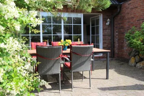 Haus Albatros - Westerlandstr 21 B in Wenningstedt-Braderup, Deutschland