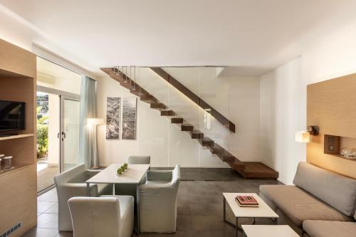 카포 베이 호텔 (Capo Bay Hotel) in 프로타라스