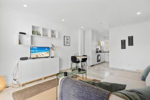 Retreat in Torremolinos by Costarentals - Ref 78 - image 3