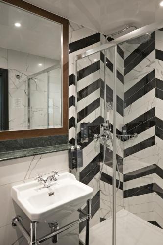 The Portico Hotel – London
