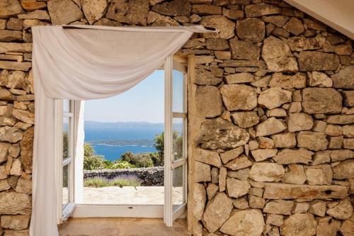 Outstanding Hvar Villa 4 Bedrooms Villa Dvori Pogled Tennis Court Incredible Sea Views in Vrisnik