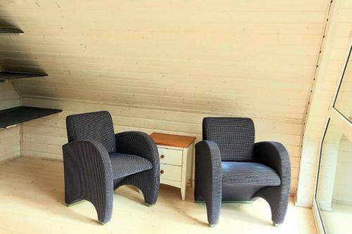 Ferienhaus“ Blaues Wunder“ am Wasser mit Grill in Nowe Warpno