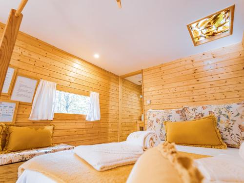 1 double bed