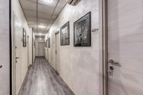 Hotel Planet - image 8