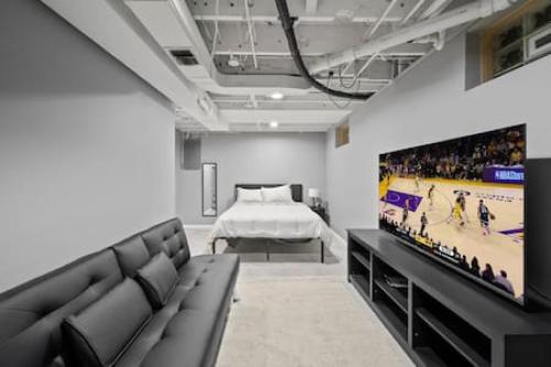 Downtown Rochester Blissful Condo Haven in Rochester, USA