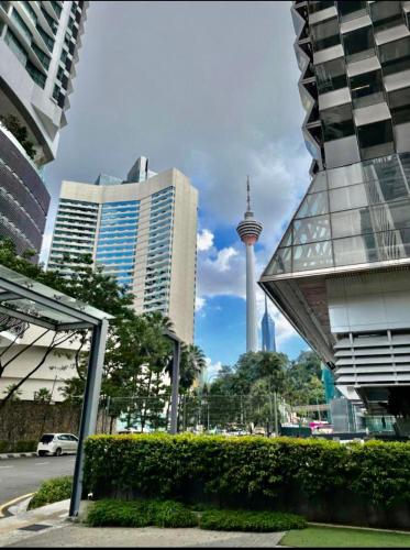 Summer suites KLCC by cozy stay - image 11