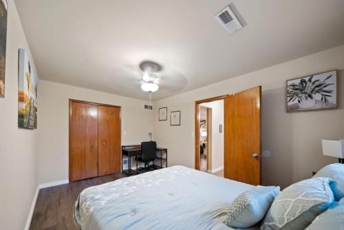 Modern Cozy 1 Bedroom Apartment in Shelby Township