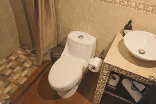 Standard Double Room image 4