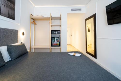 Double or Twin Room image 5