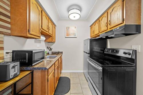 Modern Cozy 1 Bedroom Apartment in Shelby Township in Shelby, USA