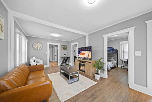 Stylish Luxury 3bd home in Down Town Royal Oak in Royal Oak, USA