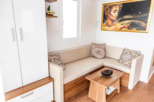 Floating Sea House Aurora – Portoroz, MO