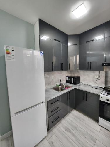 Улица Мирзо Улугбек дом 75, кв 125