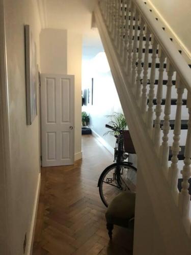 Stunning Modern Large 5 Bed House Willesden, Londyn (zdjęcie 9)