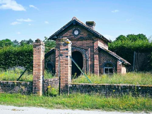 La Breteche-Le château et les dépendances