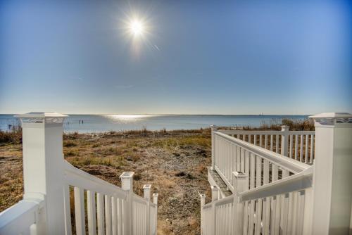 Quiet Bayfront Hayes Home with Deck and Private Beach!