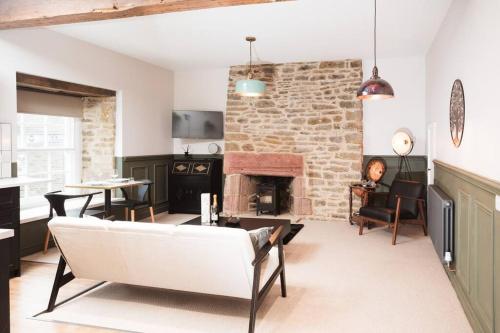 The Bankers Quarters - Apt 2 in Chapel West