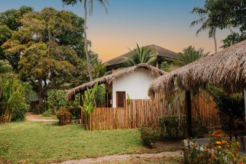 Bungalow with Garden View (2 Adults) image 2