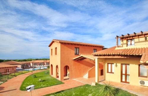 Residence with swimming-pool in Vignola Mare