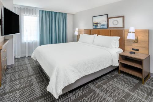 Staybridge Suites Denver - Cherry Creek