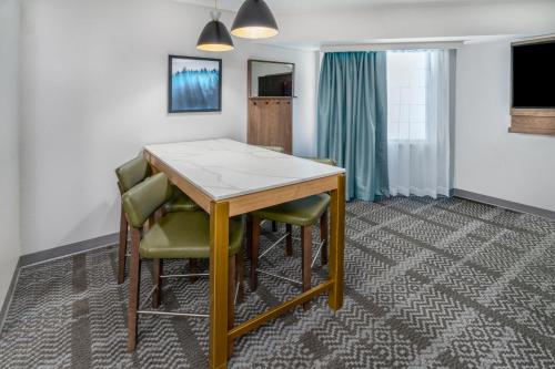 Staybridge Suites Denver - Cherry Creek an IHG Hotel - image 14