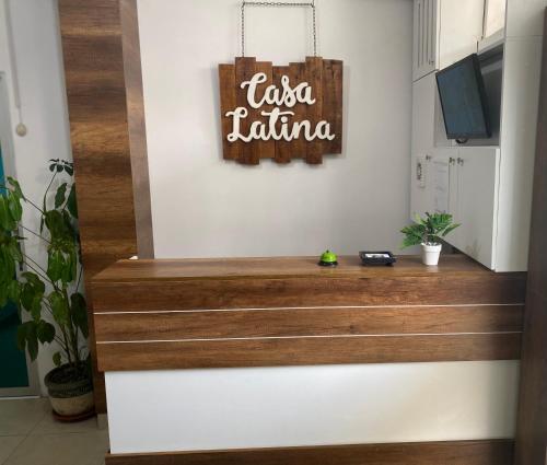 Hol, Hotel Casa Latina in Manta