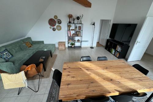 Spacious flat with terrace - Location saisonnière - Caen