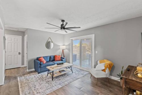 The Luxe/ Hot Tub/ On Bright Leaf Golf Course in Harrodsburg (Kentucky)