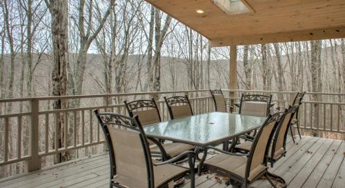 Lakeledge Hideaway by VCI Real Estate Services in Beech Mountain, USA