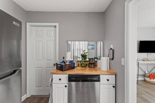 The Luxe/Hot Tub/Putt Putt/10 Miles Shaker Village in Harrodsburg (Kentucky)