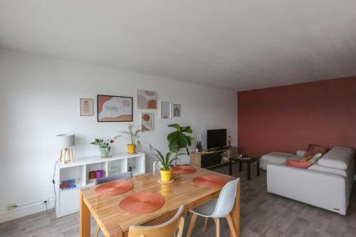 Spacious nest with view of Paris unoverlooked - Location saisonnière - Paris