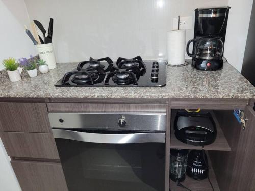 Hermoso Apartamento Nuevo con Piscina y seguridad - image 4